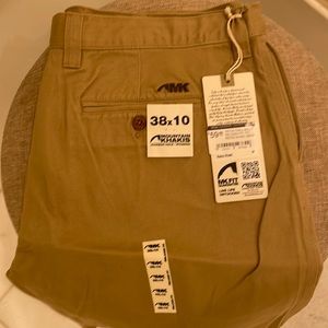 New w/ tags Mountain Khaki shorts 38